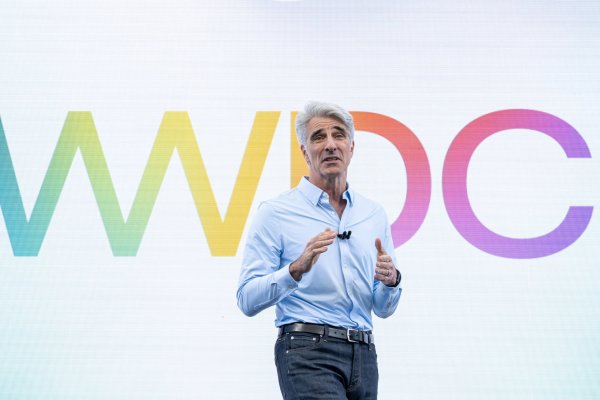 Apple planea herramienta de búsqueda web con IA para Siri que rivalizará con OpenAI y Perplexity