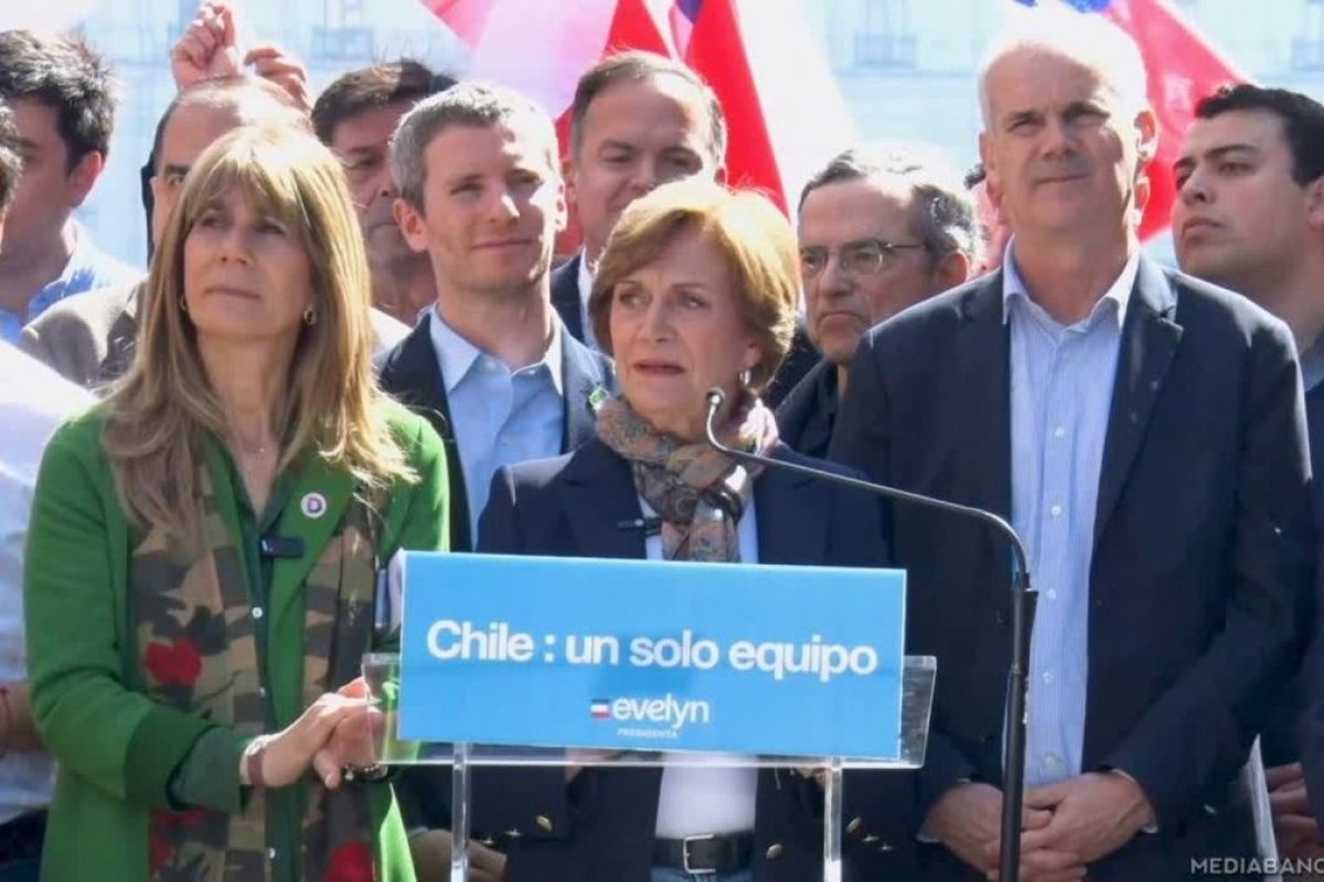 <p>Ahora en DF | Matthei por reportaje sobre red de bots: "Esto lo denuncié hace dos meses atrás, lo padecí, me dolió mucho"</p>