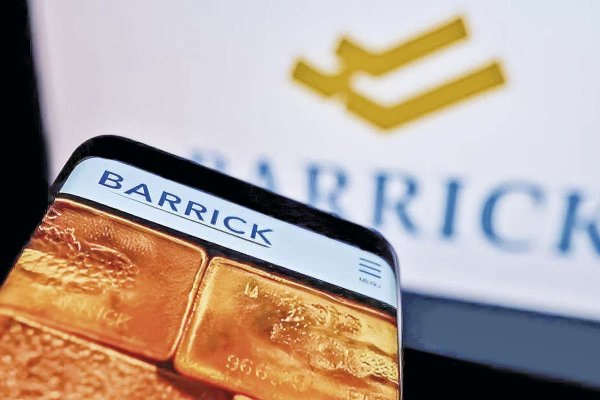 Barrick avanza en simplificación societaria en Chile y matriz local absorbe brazo que opera mina Zaldívar