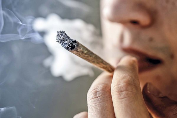 <p>Señales de alarma: consumo de drogas aumenta entre los trabajadores en Chile</p>