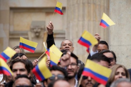 Bonos internacionales de Colombia suben tras resultados de recompra por parte de grupo de bancos