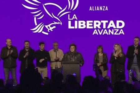 Milei admite "clara derrota" tras triunfo opositor en Buenos Aires, pero promete profundizar políticas de ajuste económico: "No se retrocede ni un milímetro"