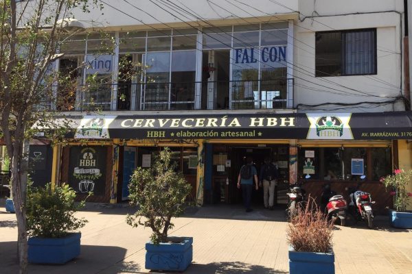 Empresa que se autodenominó pionera en vender cervezas artesanales en Chile se va a quiebra