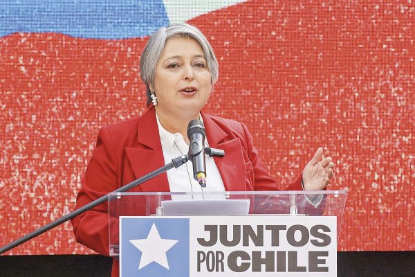 <p>Jara defiende las 40 horas a pesar del informe del Banco Central, pero reconoce posible impacto del salario mínimo en el empleo</p>