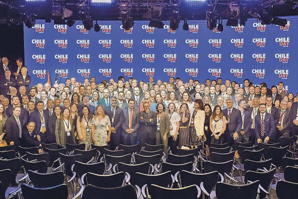 <p>Chile Day de Madrid cerró con un fuerte llamado a la política de acuerdos para volver a crecer</p>