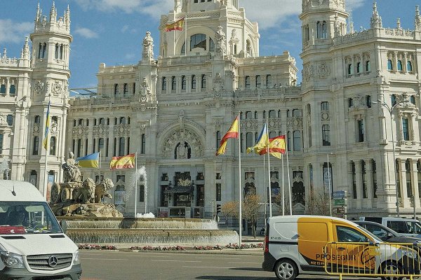 Segunda ola de inversiones chilenas en el exterior tiene como foco España y Portugal y expertos ven nuevos desafíos