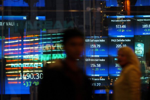 <p>S&P 500, Nasdaq, Dow y Russell 2000 se encaminan a récords</p>
