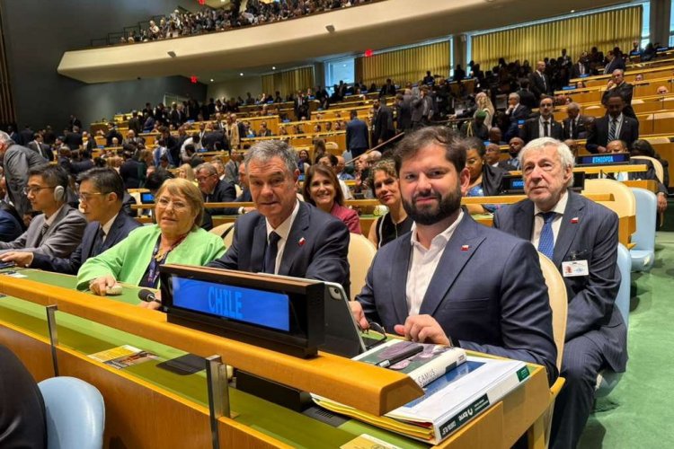 <p>Ante Naciones Unidas, Boric oficializa la candidatura de la exPresidenta Bachelet a secretaria general del organismo</p>