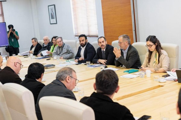 Gobierno fija medidas para destrabar inversión y dinamizar el empleo en reunión con empresarios, trabajadores y gremios PYME