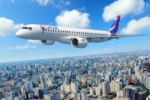 <p>Latam desafía a su competidor brasileño Azul con la compra récord de aviones Embraer</p>