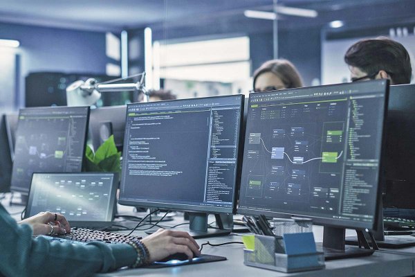 Agencia de Ciberseguridad define más de 1.400 empresas de "importancia vital" y lista incluye a BUK, Rappi, Starlink y minera de los Luksic