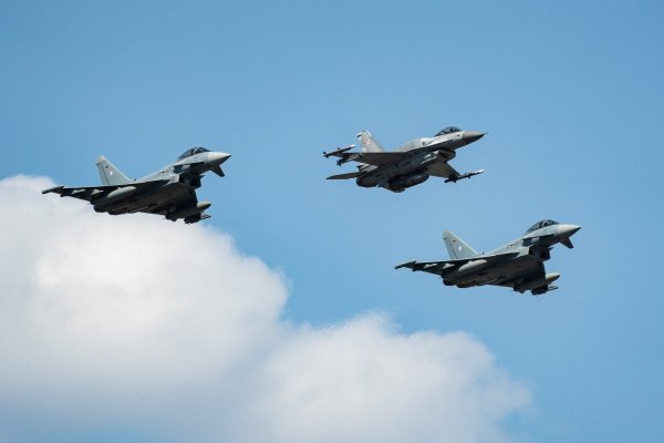 Europa advierte a Moscú que derribará aviones rusos si se repiten las incursiones en su espacio aéreo
