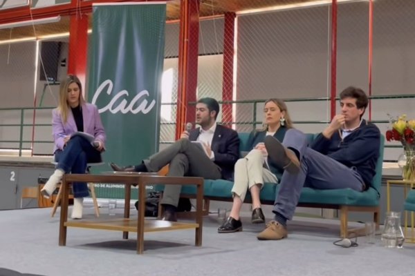 Campaña presidencial entra a los colegios: debates en Saint George y Verbo Divino