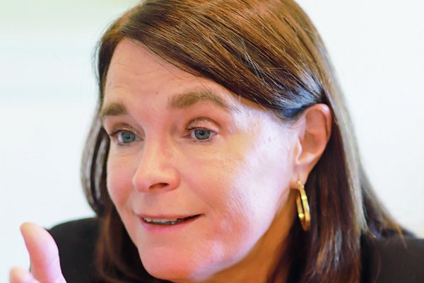 Cecilia Cifuentes, asesora económica de Evelyn Matthei: “Los republicanos no han cuidado lo suficiente las formas en el trato a la centroderecha”
