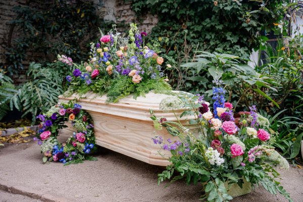 Petra, la funeraria "contemporánea" que aterriza en el mercado de la muerte en Chile