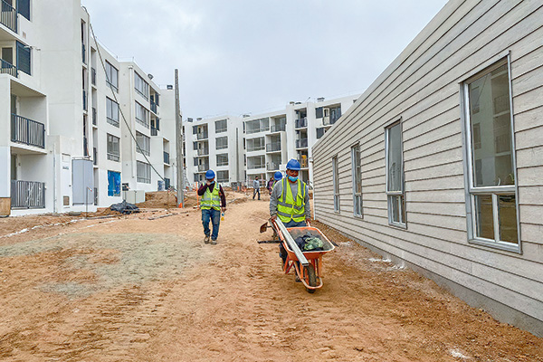 <p>Cámara de la Construcción alerta que hay empresas “con serias consecuencias para su operación” por atrasos de pagos del Minvu</p>