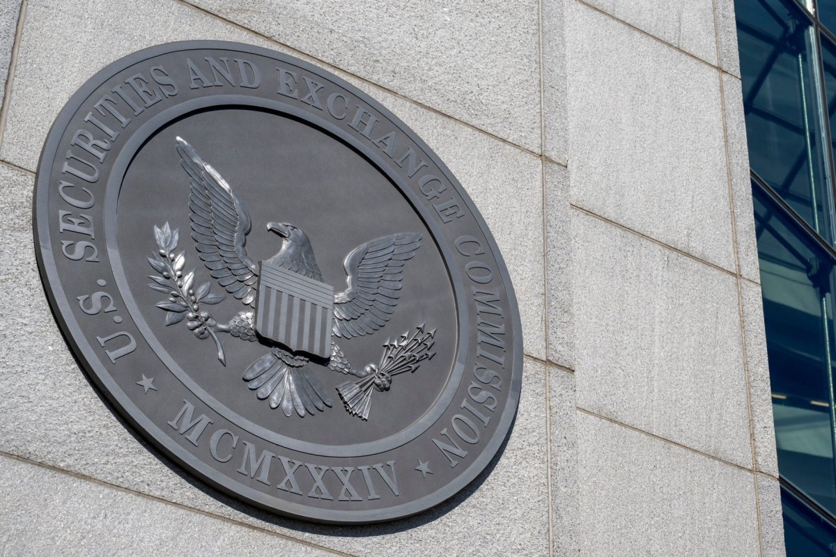 <p>SEC de EEUU promete mantener regulación al mínimo e impulsar plan de Trump para eliminar obligación de empresa de reportar resultados trimestralmente</p>