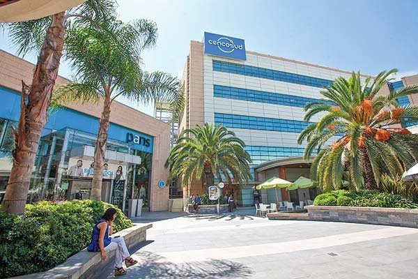 Cencosud tras denuncia de despidos masivos: “Estas decisiones forman parte de la transformación necesaria”