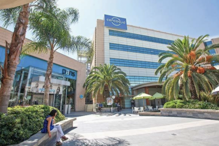 Cencosud tras denuncia de despidos masivos: “Estas decisiones forman parte de la transformación necesaria”