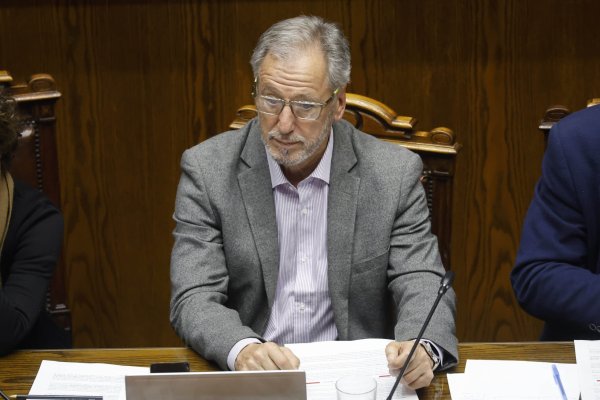 <p>Álvaro García sobre propuesta de Kast de reducir US$ 6.000 millones el gasto fiscal: "Prácticamente todos los analistas económicos han señalado la enorme dificultad de hacerlo"</p>