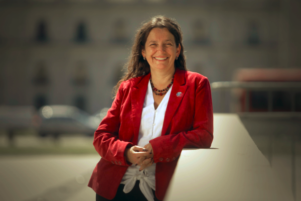 Mineduc sostiene que no hay atrasos en pagos a proveedores de Junaeb y su deuda flotante es mucho menor