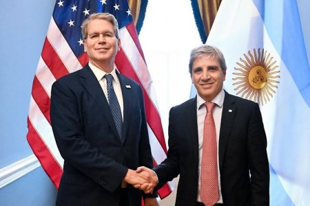Bessent recibe a Caputo en Washington y reitera que "habrá ayuda para Argentina"