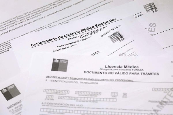 Caso licencias: más de 80 mil trabajadores del sector privado salieron del país estando con reposo médico