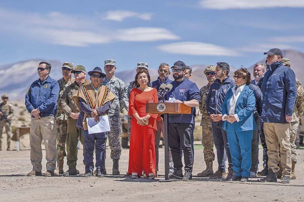 Boric anuncia reforma constitucional para extender la presencia militar en la frontera