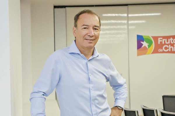 Iván Marambio es reelegido como presidente de Frutas de Chile por tres años más