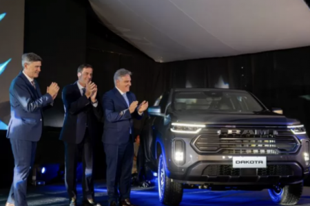Multinacional Stellantis ya comienza a producir pick-up Dakota en Argentina y se prepara para su exportación