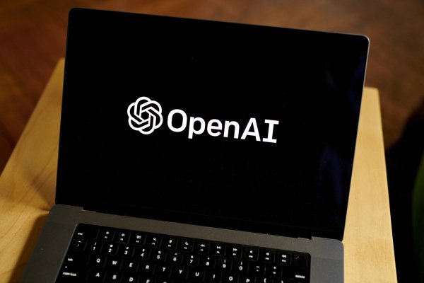 <p>OpenAI amplía su inversión en chips con un acuerdo multimillonario con Broadcom</p>