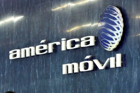 Mexicana América Móvil triplica sus ganancias en el tercer trimestre gracias a reducción de costos