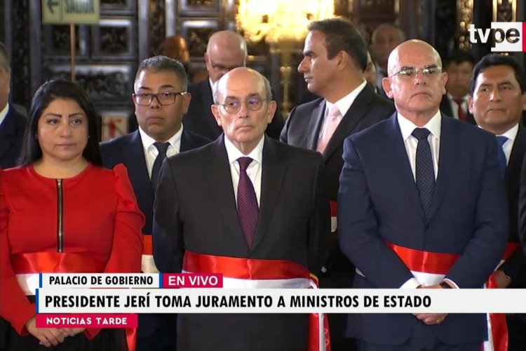 <p>Presidente Perú designa a los primeros miembros de su gabinete que estará liderado por Ernesto Álvarez</p>