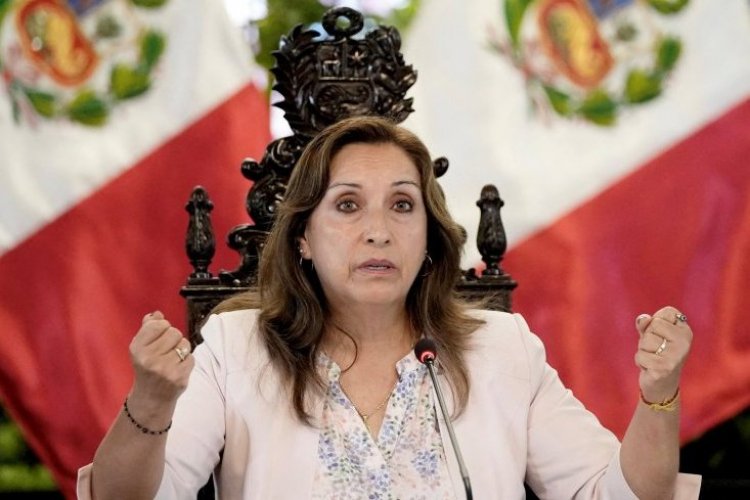 <p>Juez rechaza pedido de fiscalía de prohibir a Boluarte salir de Perú mientras la investigan por corrupción</p>