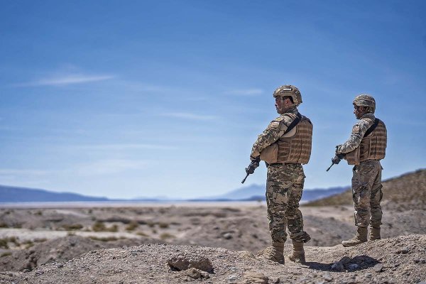 Cómo fortalecer la defensa nacional y cómo nos relacionamos con el mundo y vecinos: la posición de los candidatos
