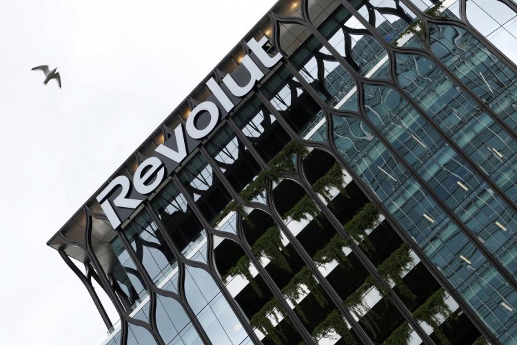<p>Revolut obtiene la licencia en México y comenzará a competir contra BBVA y Santander</p>