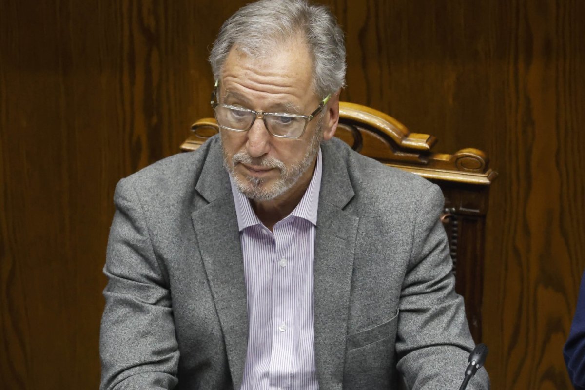 <p>Ministro García revela nuevo error en cuentas de luz y anuncia acuerdo con transmisoras para que devuelvan cobros en exceso</p>