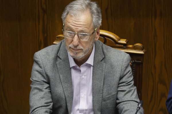 <p>Ministro García revela nuevo error en cuentas de luz y anuncia acuerdo con transmisoras para que devuelvan cobros en exceso</p>