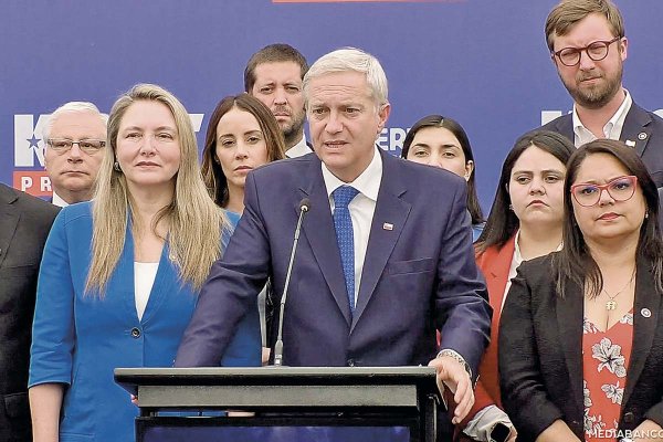 Kast defiende recorte de gasto público por US$ 21 mil millones, mientras que Jara y Matthei cuestionan su viabilidad