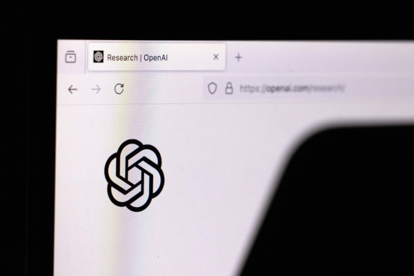 OpenAI entra a competir con Google y lanza ChatGPT Atlas, su navegador basado en IA