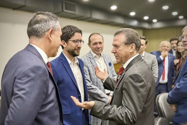 <p>Ministro Boccardo destaca pasos del Gobierno en pro de la igualdad de género en cita del Mercosur</p>