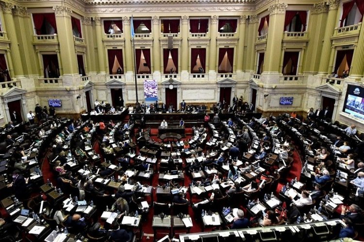 <p>Quién gana las elecciones legislativas del domingo en Argentina, según las últimas encuestas</p>