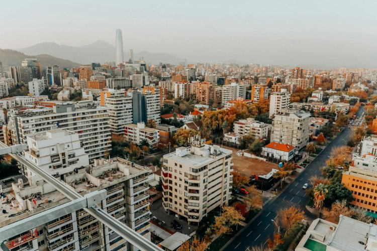 <p>Santiago de Chile registra alza de 7,8% en inventario industrial y mantiene una de las vacancias más bajas de Latinoamérica</p>