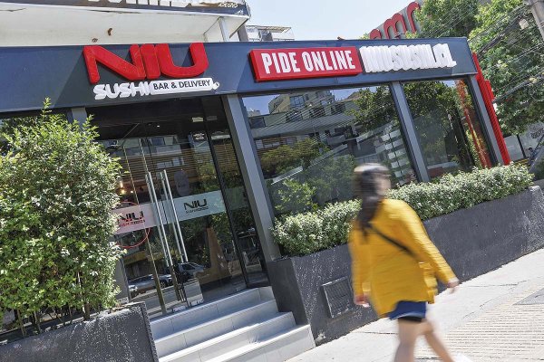 Franquiciada de NIU se querella contra la empresa y la acusa de “tomarse” sus locales en Chamisero y Viña del Mar