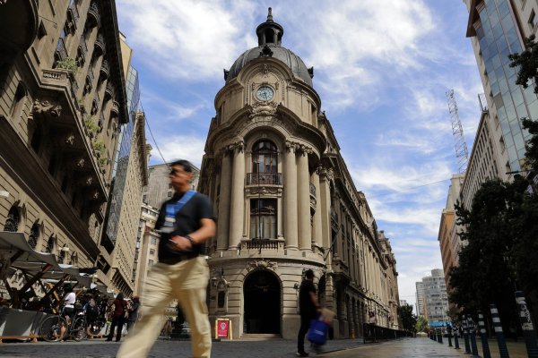 Las 5 acciones que aún tienen espacio para subir en una bolsa récord