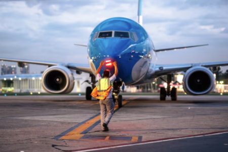 Crece la tensión entre Aerolíneas Argentinas y los sindicatos: gremios adelantan mayores medidas ante el rechazo de oferta paritaria