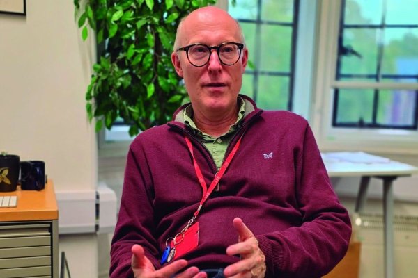 Tim Besley “El gran elefante en la habitación es el bajo crecimiento económico”