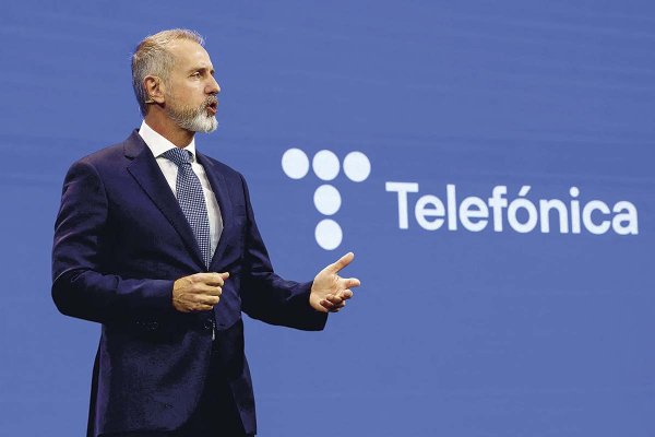 La "nueva Telefónica" de Murtra desata el caos bursátil