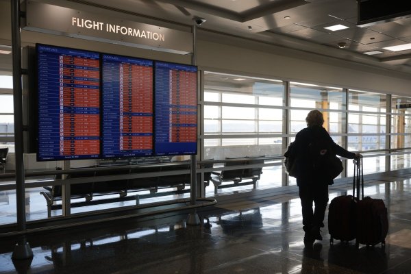 Aerolíneas de EEUU recortan vuelos en medio del cierre de Gobierno más largo de la historia