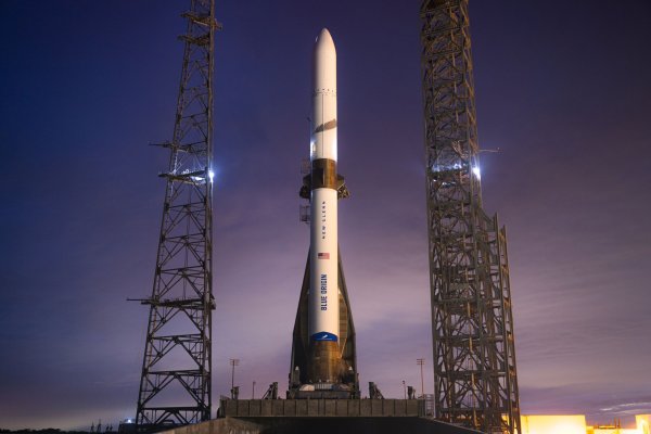 <p>El cohete de Blue Origin de Jeff Bezos se prepara para lanzar su primera misión con la NASA.</p>